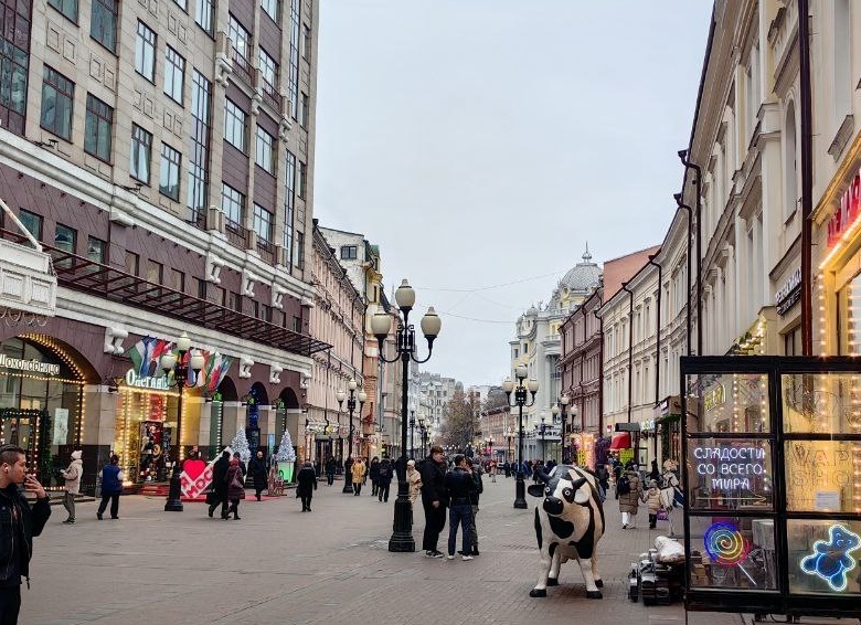 Ах, Арбат, мой Арбат... Смотрим цены квартир на любимой улице москвичей